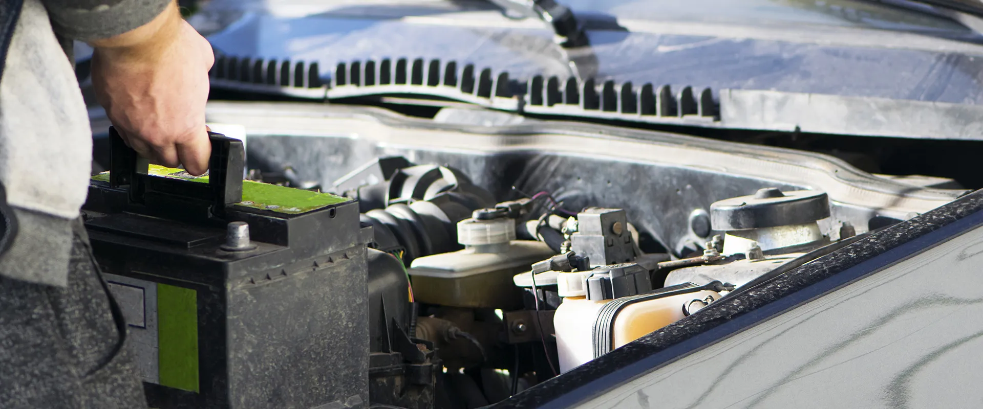 Battery Services near Highlands Ranch, CO